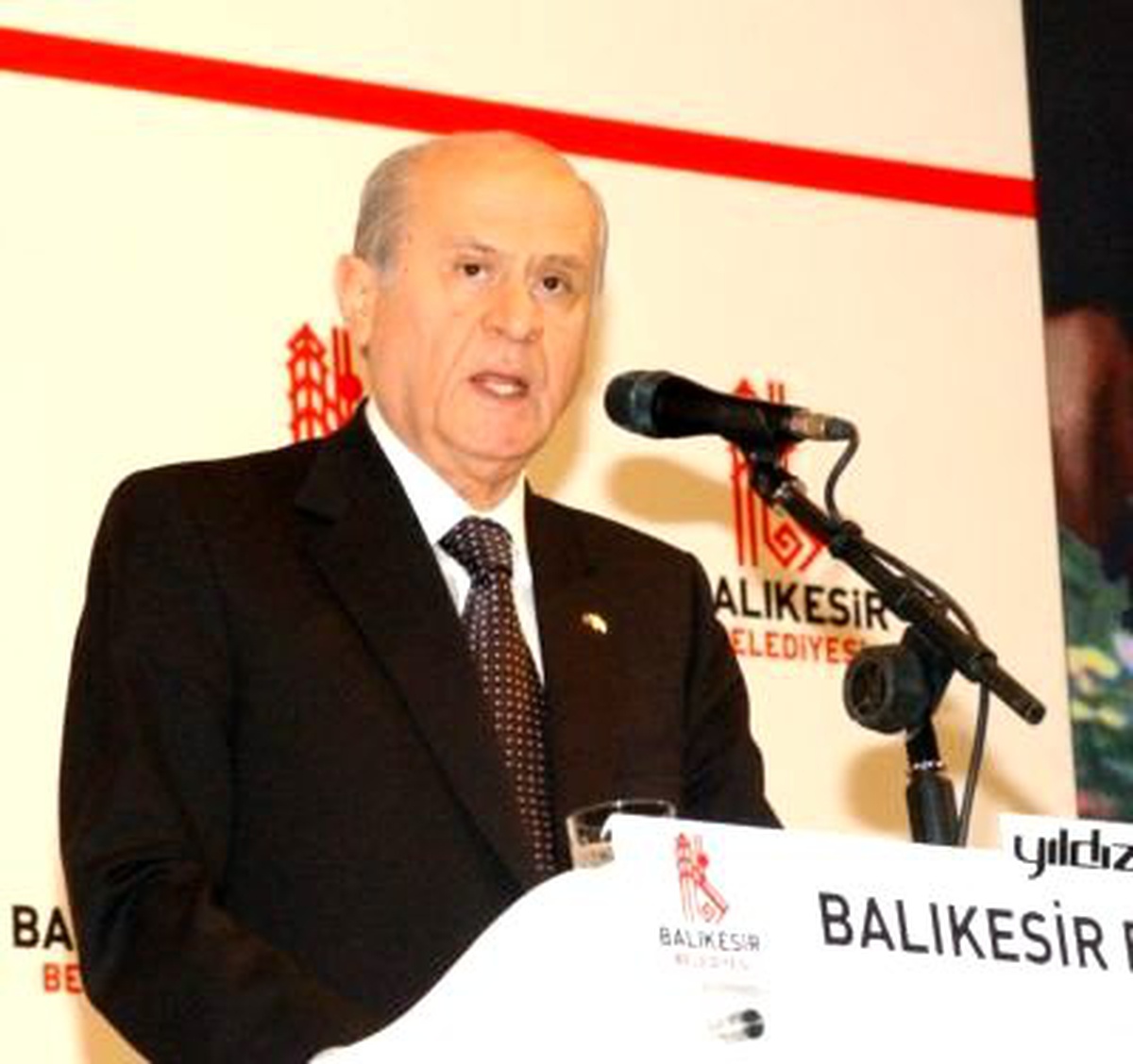 'Siyaset AKP'yle İflasın Eşiğine Geldi'