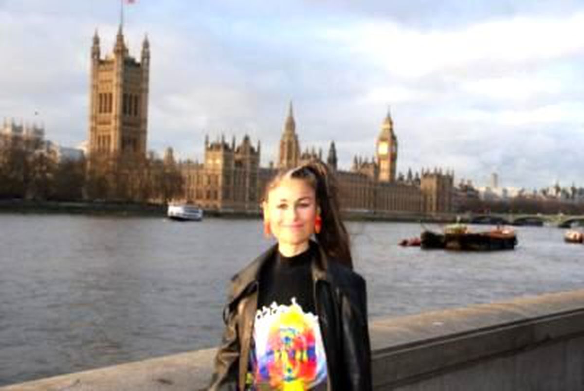Türk Ressam, Londra'ya Renk Kattı