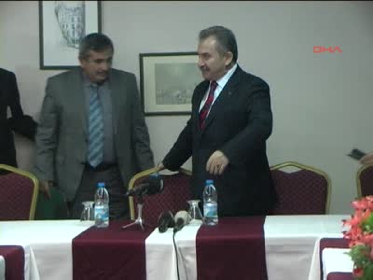 Zeybek'den, Füze Kalkanı Uyarıları