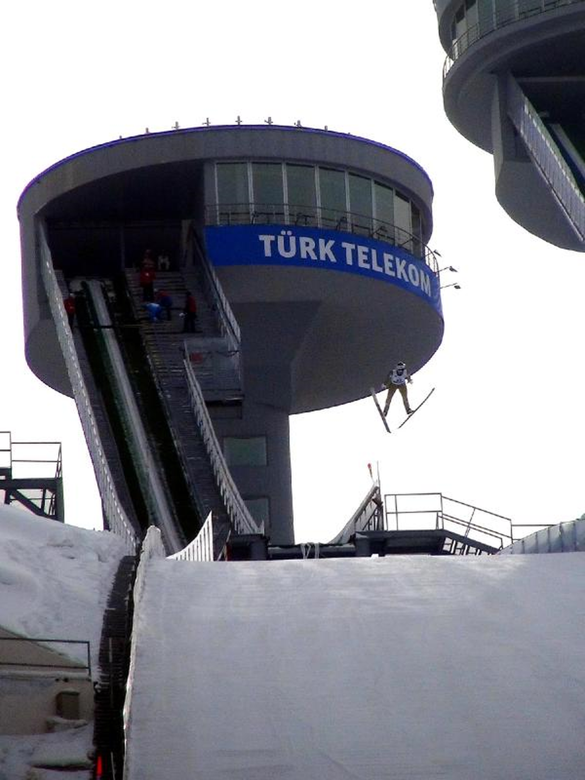 Erzurum'da Kayakla Atlama Yarışları Başladı