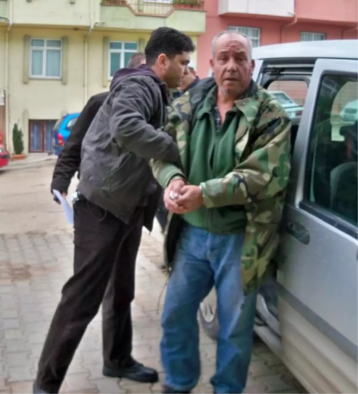 Eşiyle Barışmaya Geldi Dehşet Saçtı: 2 Ölü, 1 Yaralı