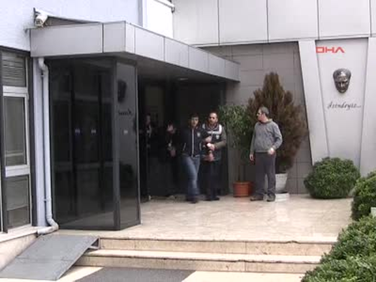 'Hırsızlar Kraliçesi' Yine Gözaltında