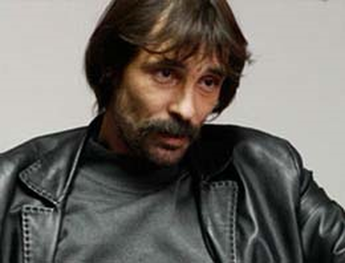 Behzat Ç.'den Cumartesi Annelerine Selam