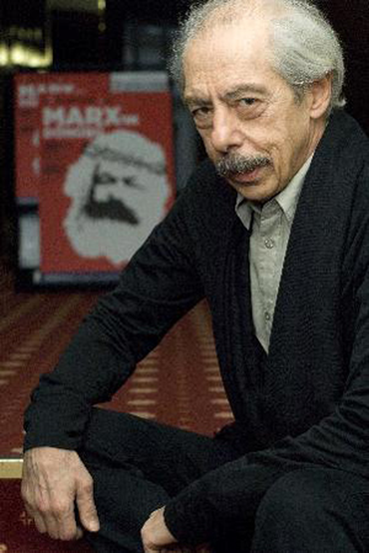 Genco Erkal ile Muammer Karaca Tiyatrosunda