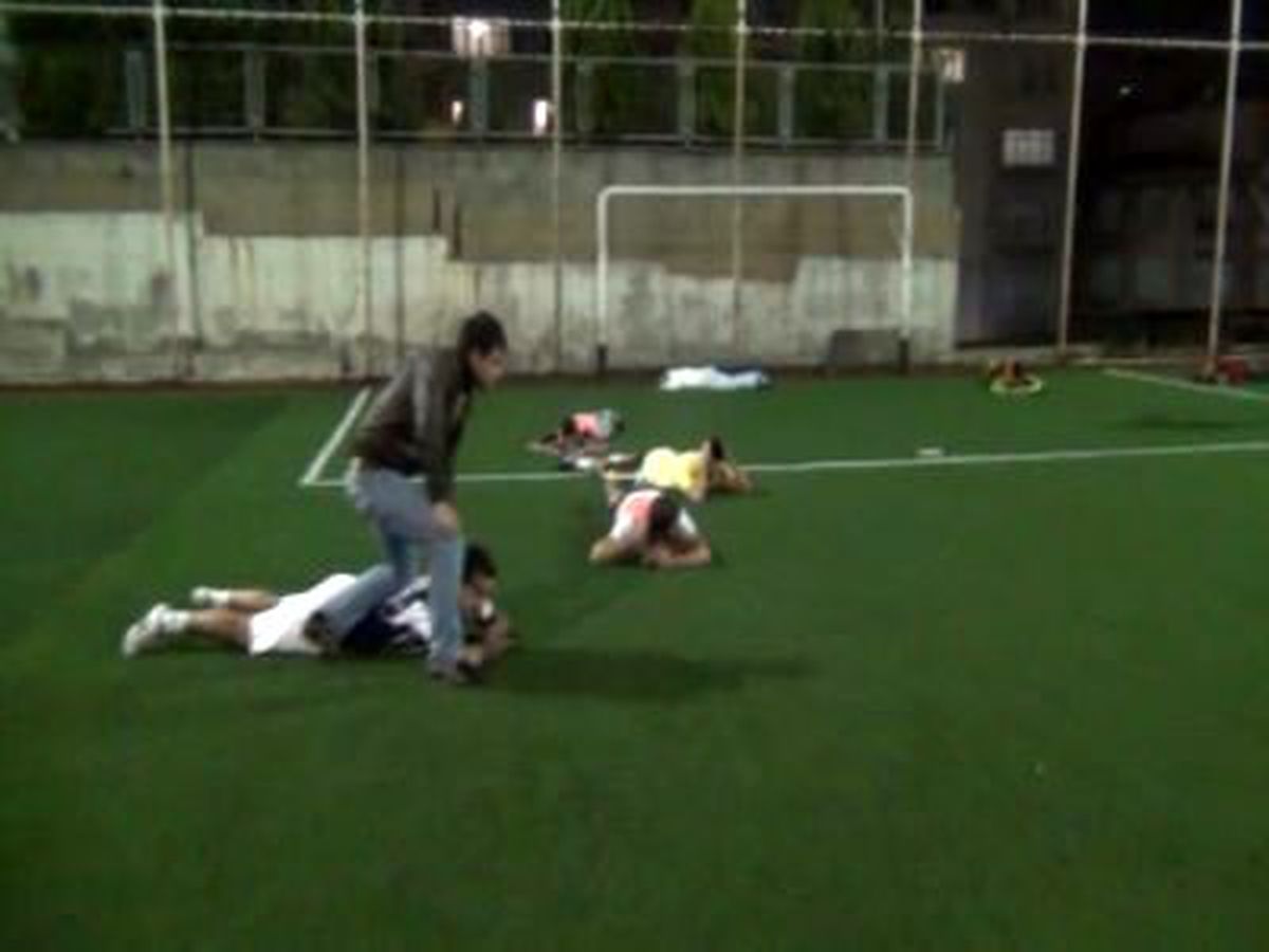 Maç Esnasında Polis Baskını