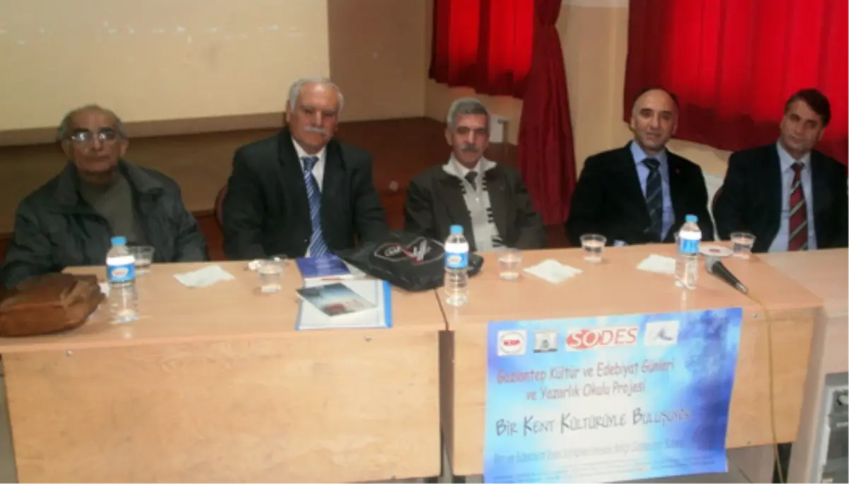 Öğrenciler Şairlerle Buluştu