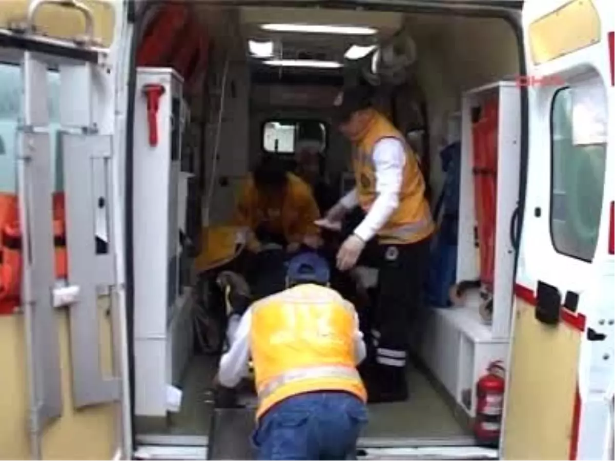 Üzerine Televizyon Düşen 3 Yaşındaki Azra Yaralandı