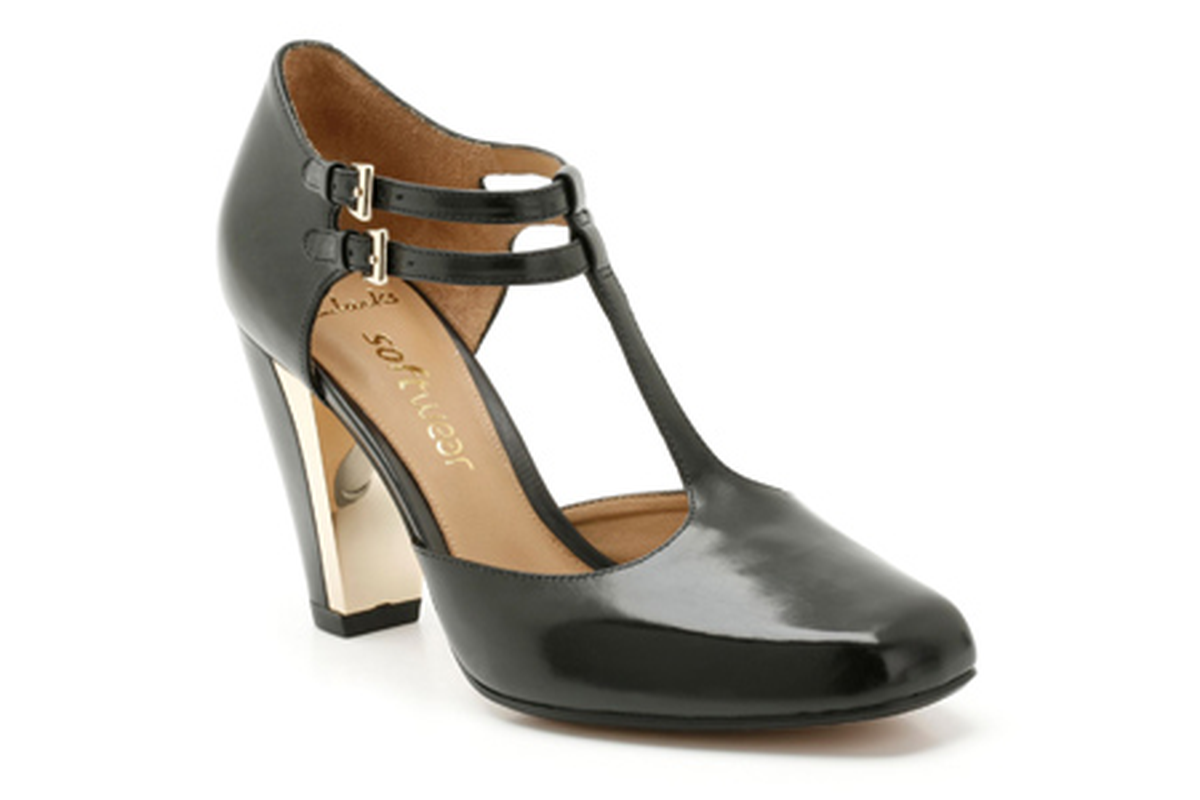 Yılbaşında Şık Adımlar İçin Clarks