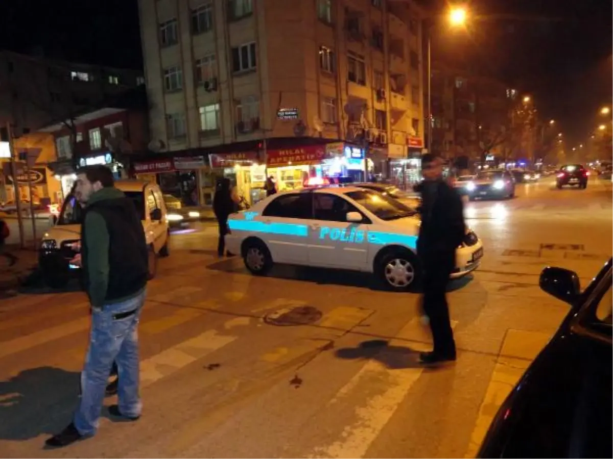 Adapazarı\'nda Silahlı Kavga: 4 Yaralı