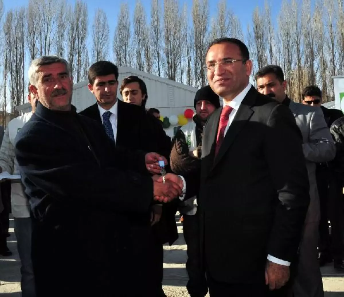 Almanya\'dan Erciş\'e Prefabrik Ev