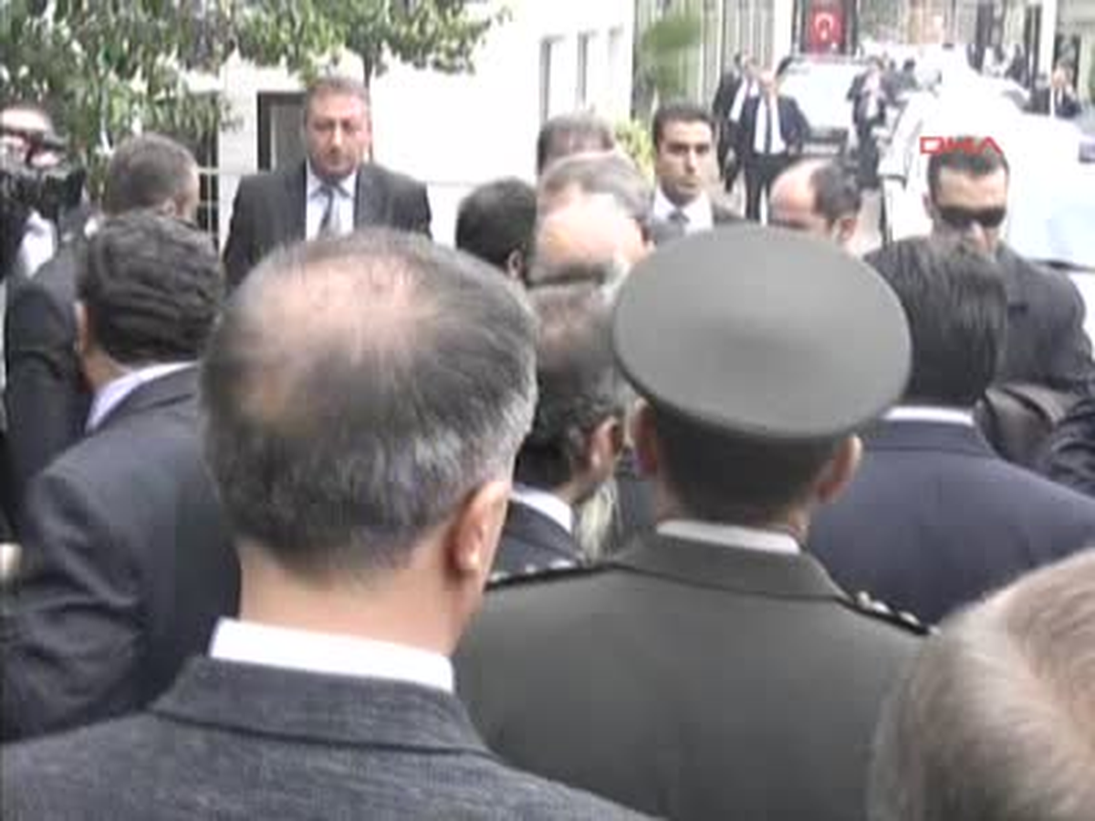 Bakan Çağlayan; Sarkozy, Kazdığı Kuyuya Düşecek