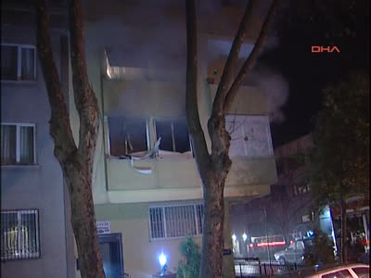 Bakırköy'de Yangın: 1 Yaralı