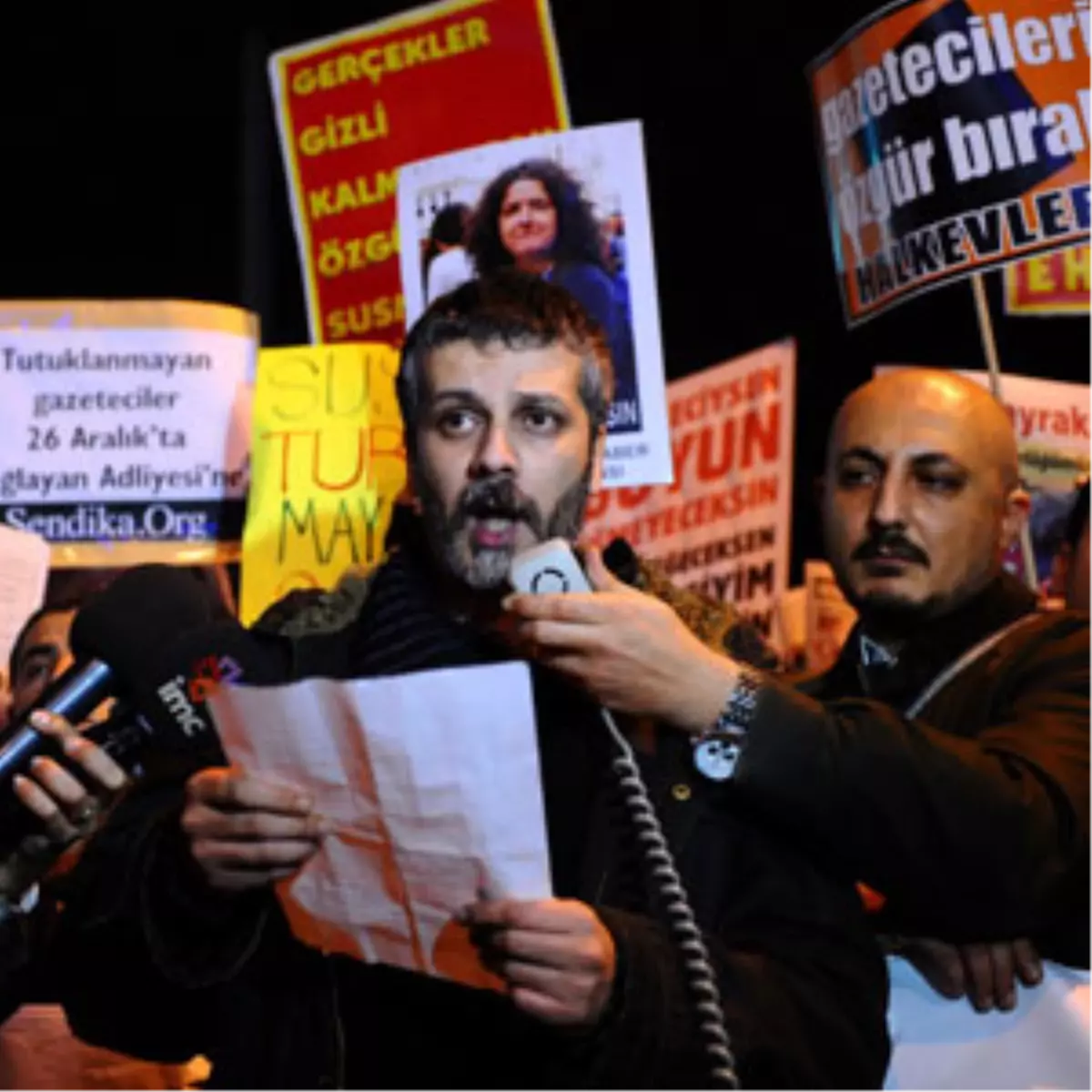 Beyoğlu\'nda Protesto Yürüyüşü