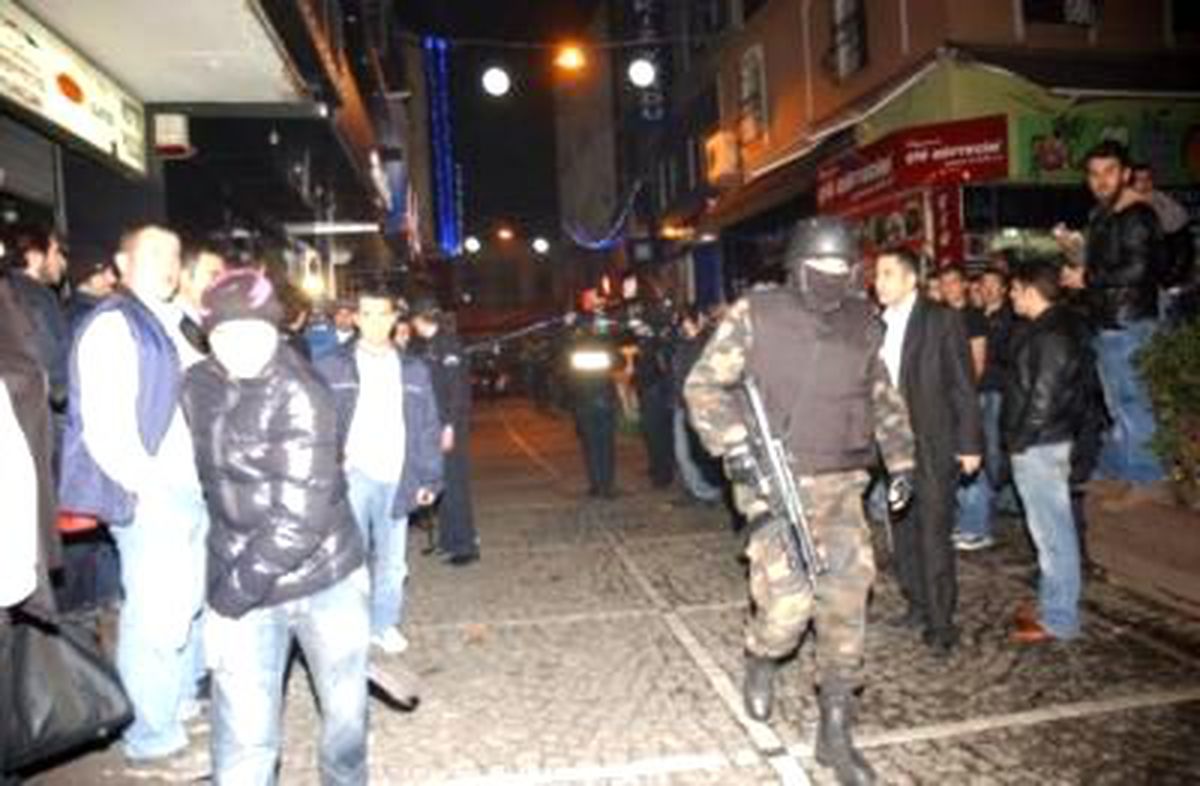 Boşanmak İsteyen Karısını Rehin Aldı