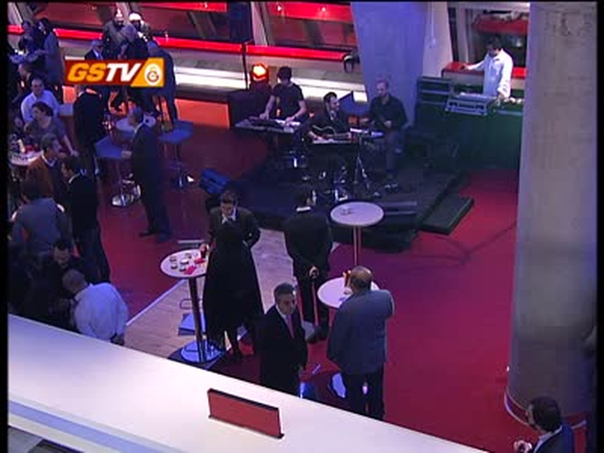 Galatasaray Kulübü Çalışanları Yılbaşını Kutladı