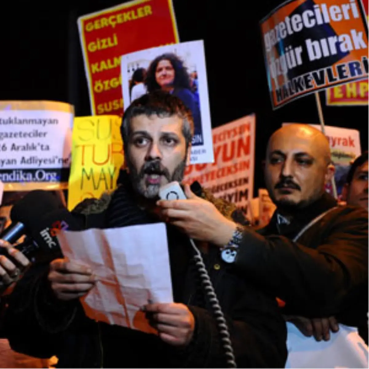 Gazetecilerden "Gözaltı ve Tutuklama Terörüne Son" Eylemi