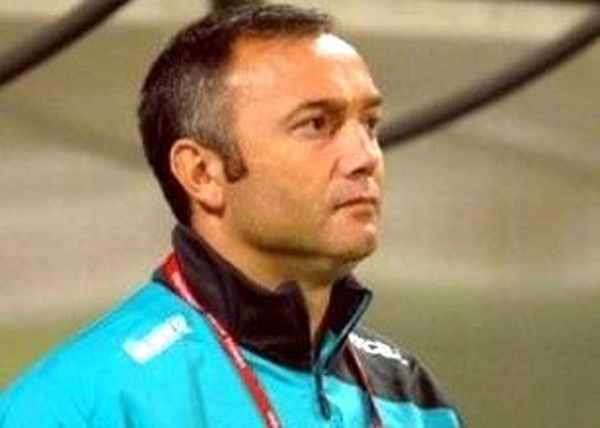 'Şenol Hoca Edebiyatı Bıraksın'