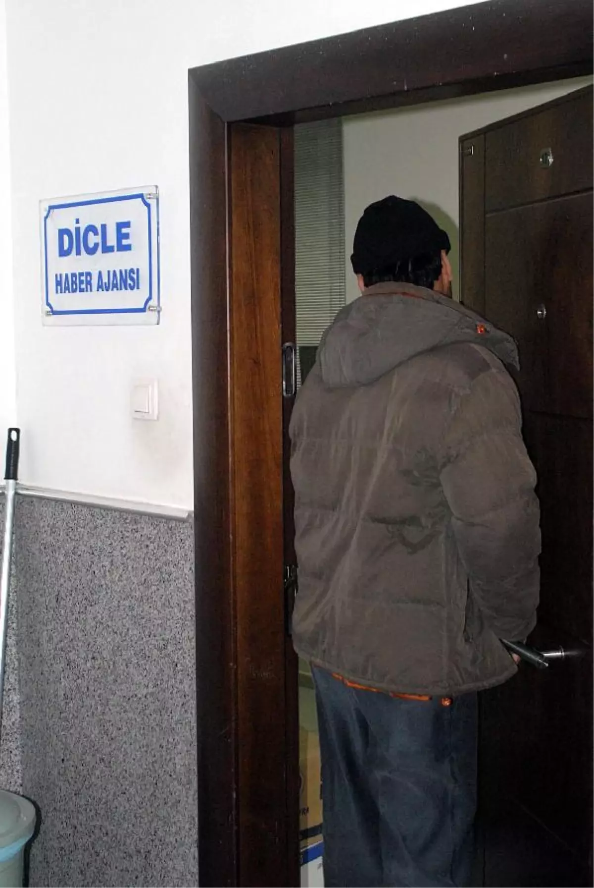 Kck Operasyonunda Diyarbakır\'da Diha Çalışanı 1 Kişi Gözaltında