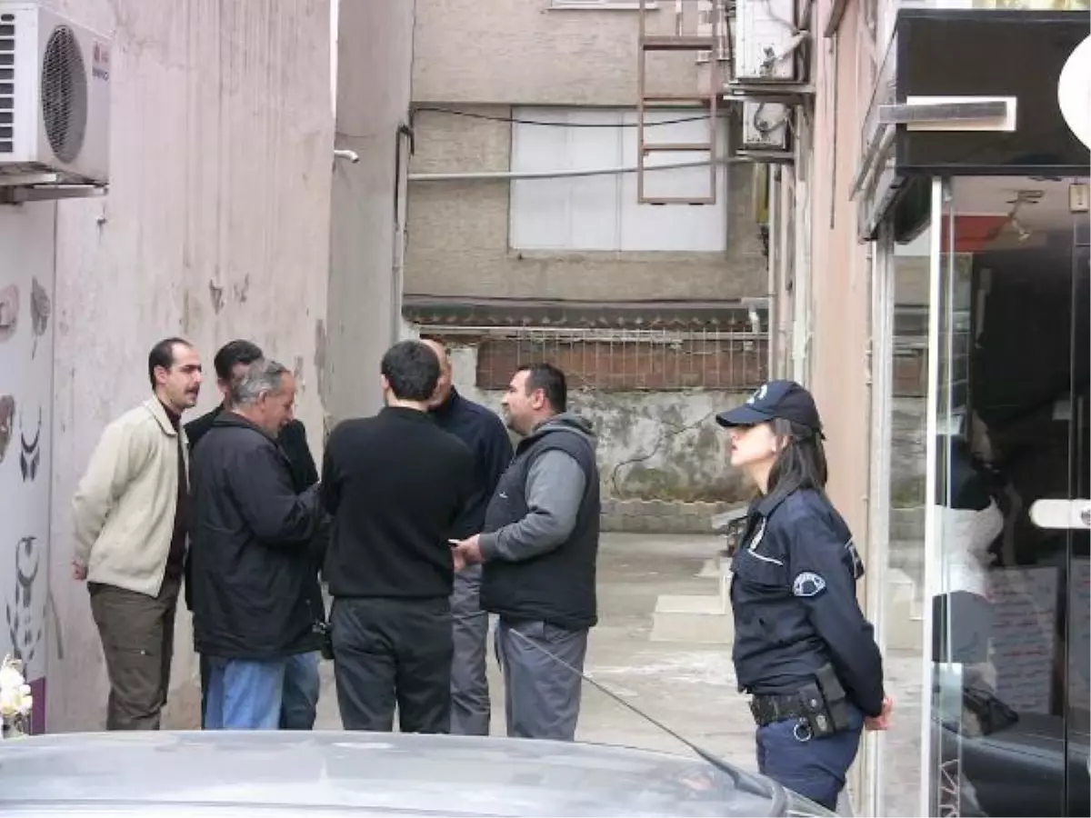 Mersin\'de Dicle Haber Ajansı Bürosunda Arama Yapıldı, 1 Kişi Gözaltına Alındı