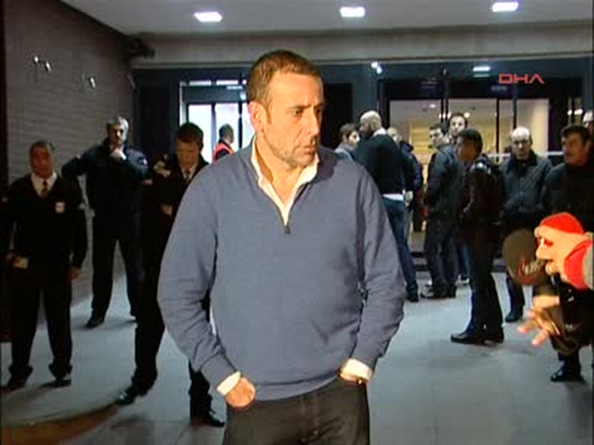 Okan Buruk ve Eşini Hastanede Ziyarete Geldiler