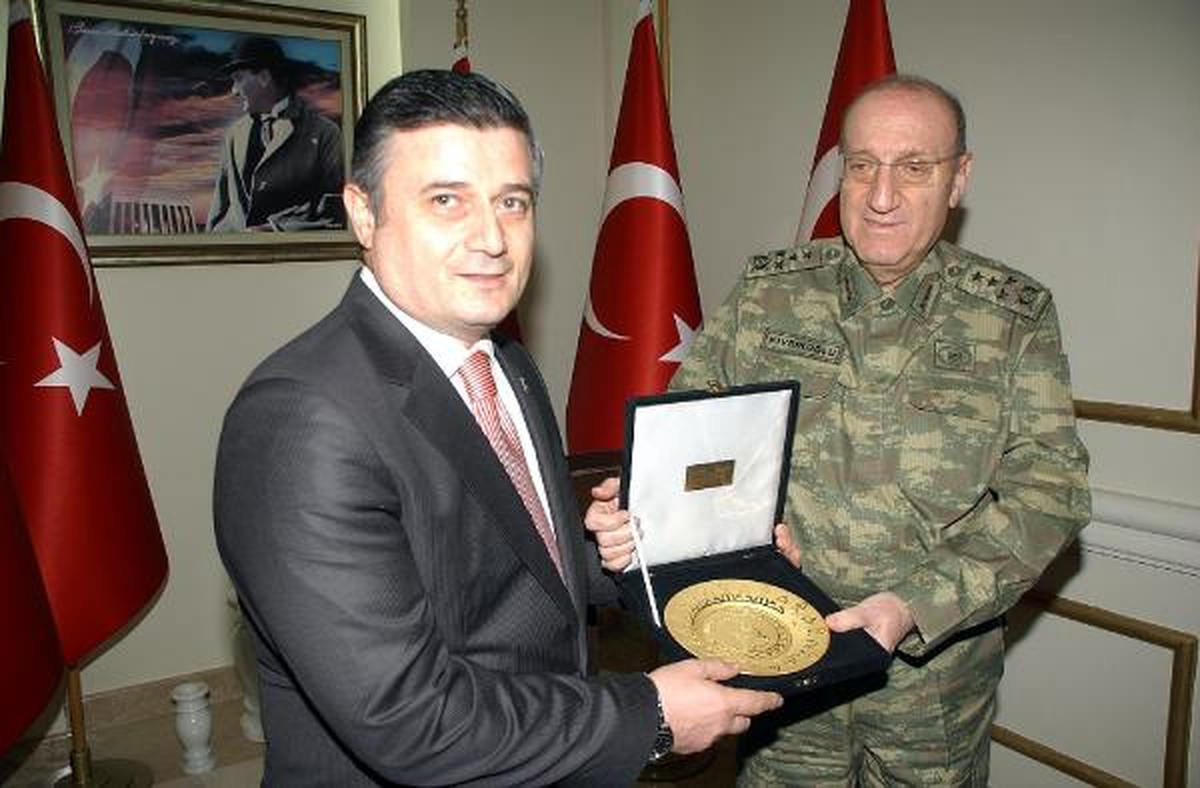 Orgeneral Kıvrıkoğlu Balıkesir'de Birlikleri Denetledi