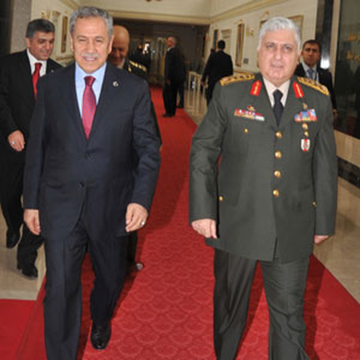 Orgeneral Özel'den İade-i Ziyaret
