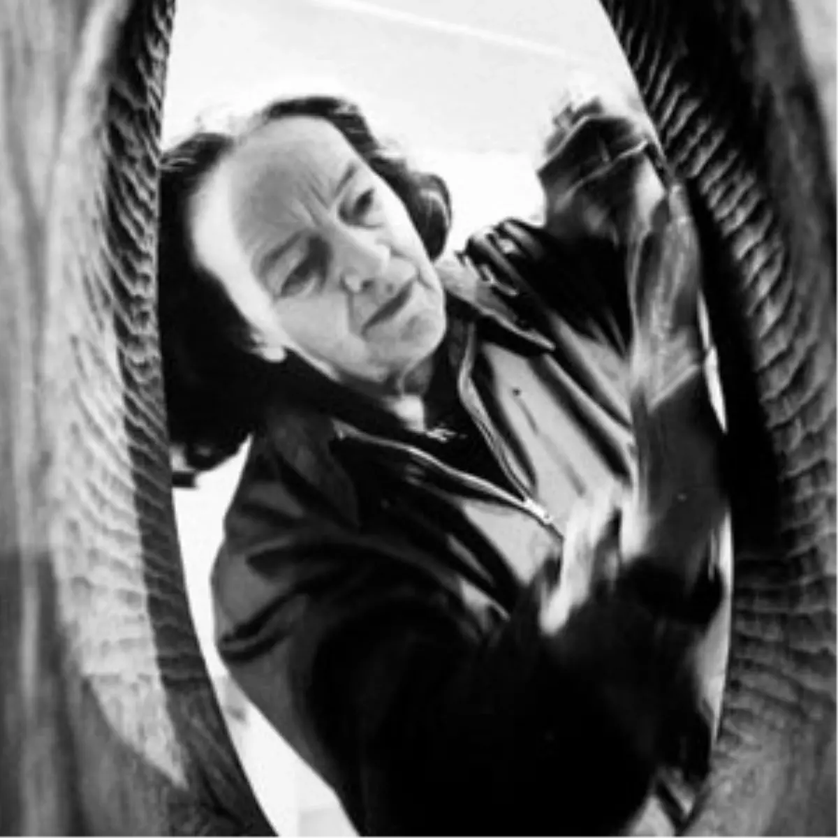 Ünlü Heykeltıraşın Eseri Parktan Çalındı