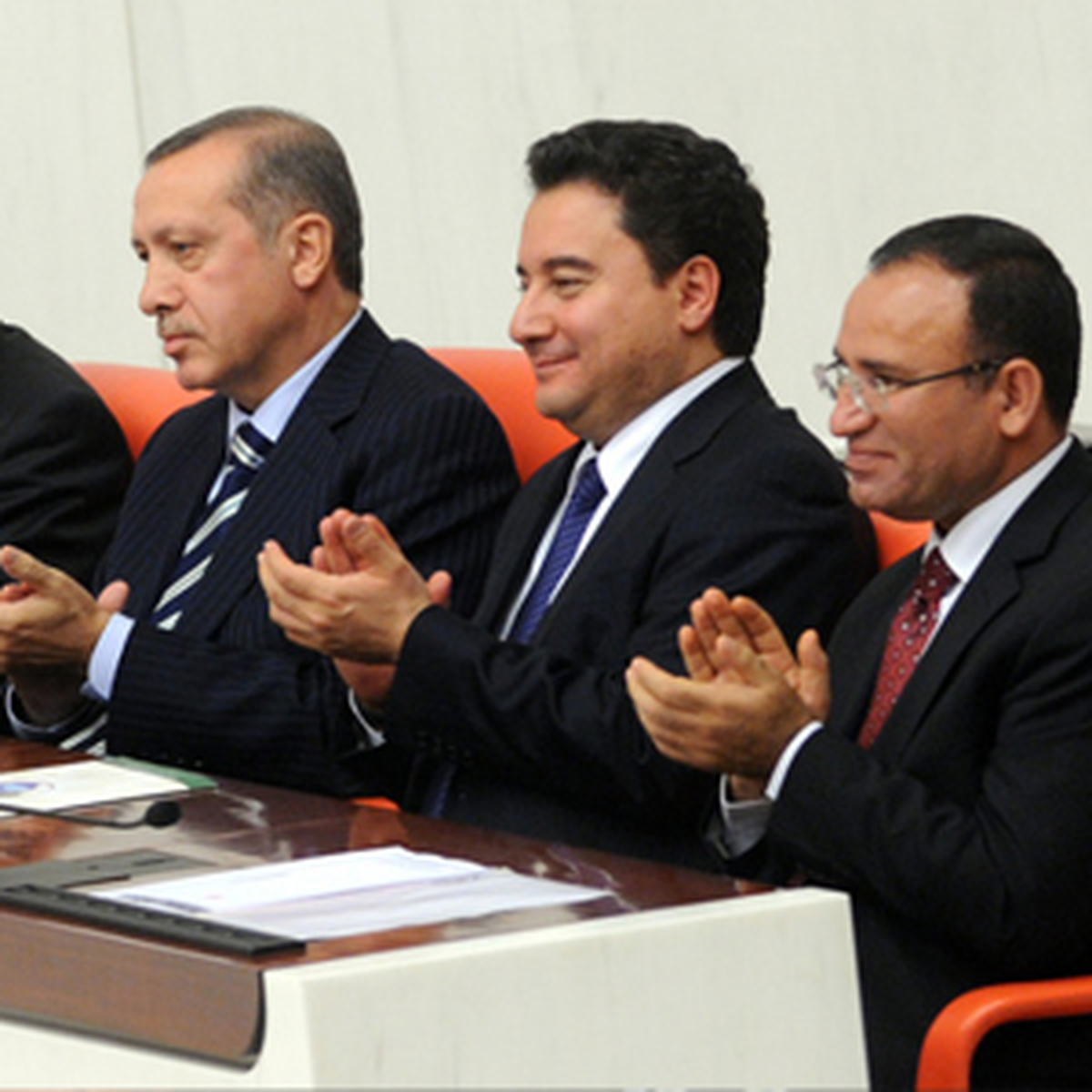 2012 Yılı Bütçesi Genel Kuruldan Geçti