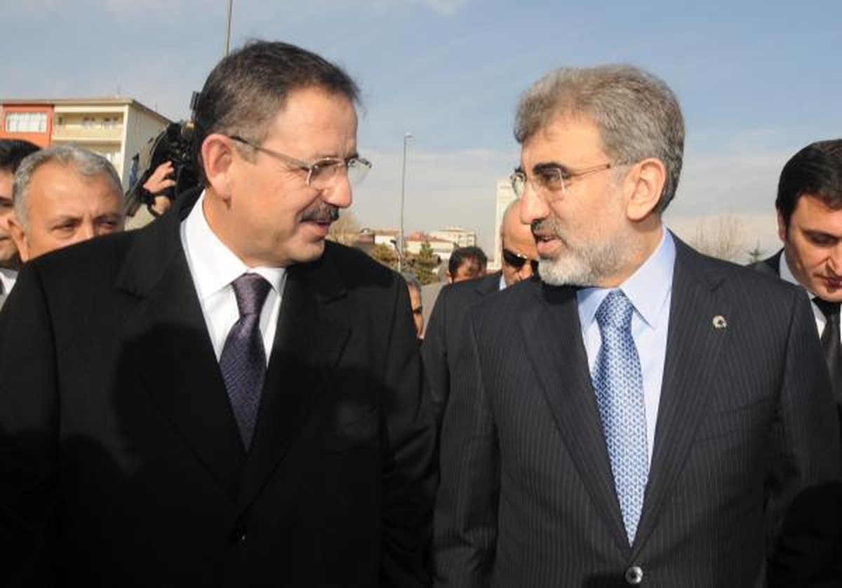 Bakan Yıldız: Enerji Sektörü Barışın Nedeni Olmalı (2)