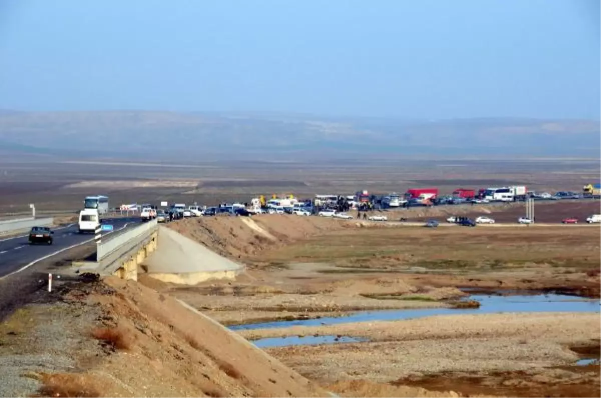 Diyarbakır\'da Katliam Gibi Kaza: 25 Ölü