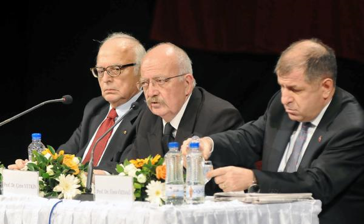 Kanadoğlu: Cumhurbaşkanının Görev Süresi 5 Yıl