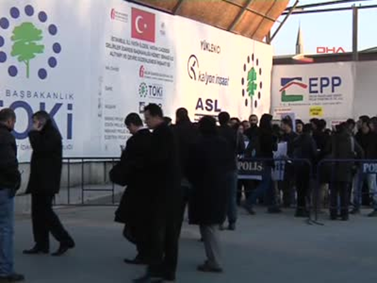 Kck Operasyonları Emniyet Önünde Protesto Edildi