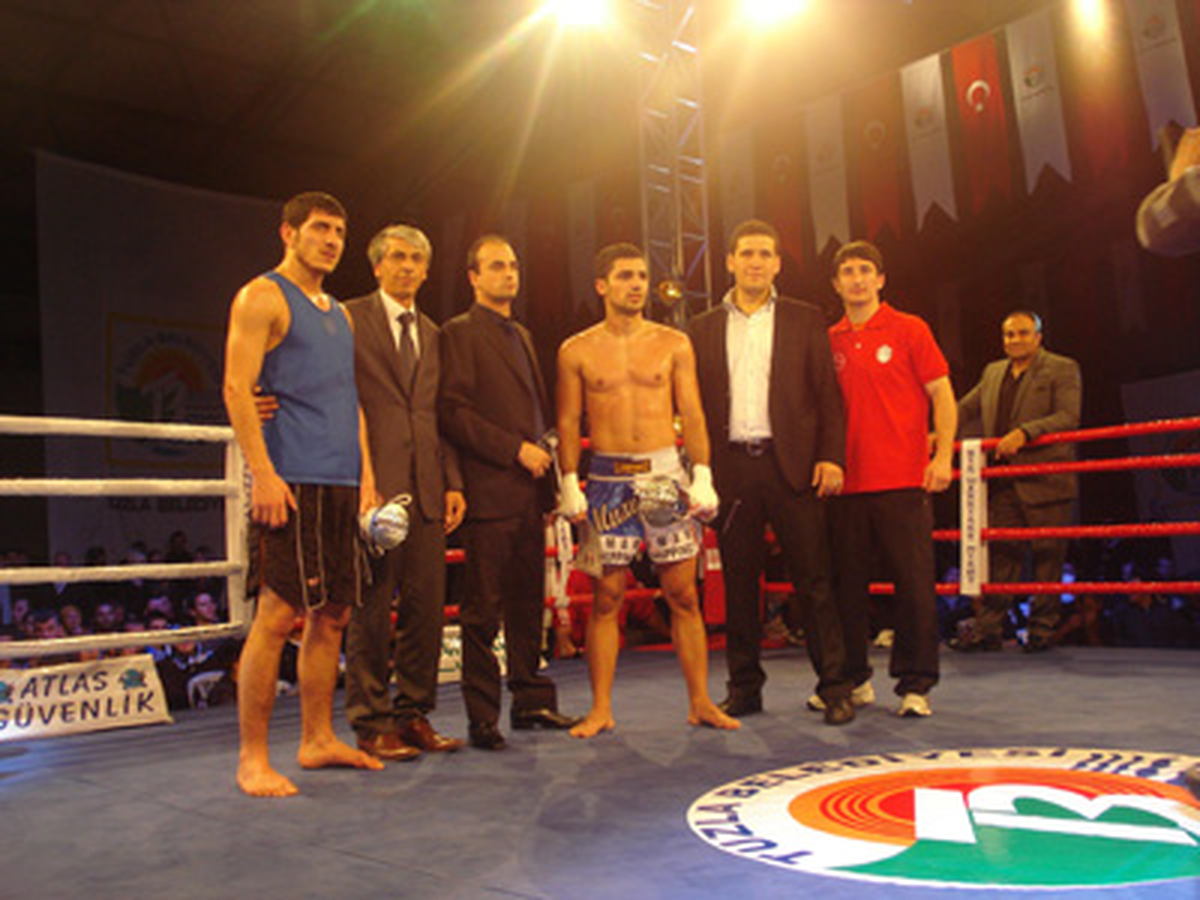 Tuzla Kick Box Turnuvası Galibi Ahmet Kaplan