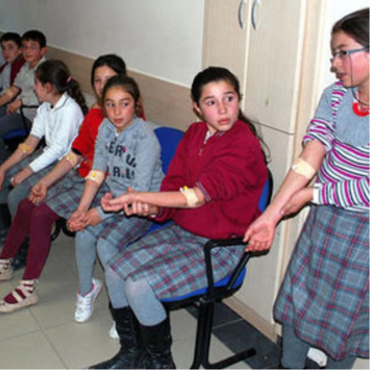 Afyon\'da 57 Öğrenci Zehirlendi