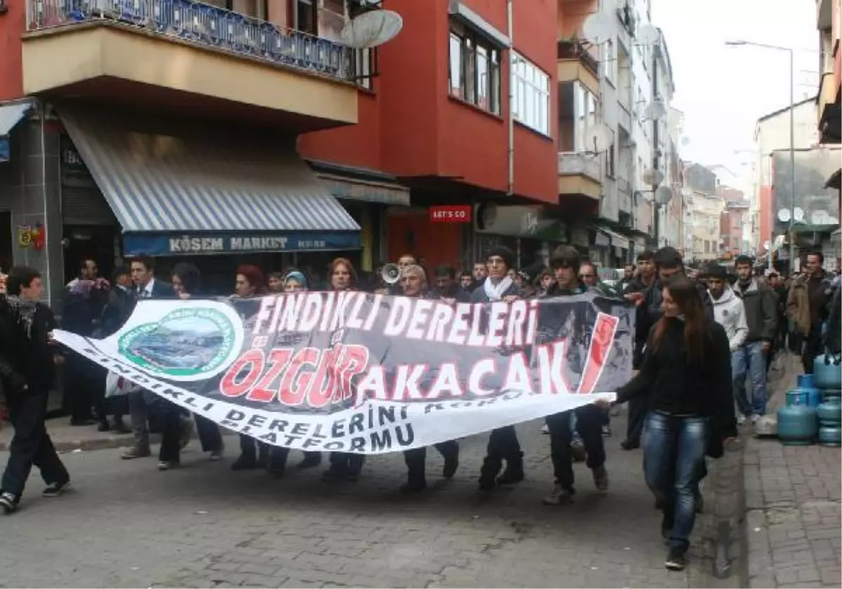 Fındıklı\'da Çevrecilerin Hes Nöbeti