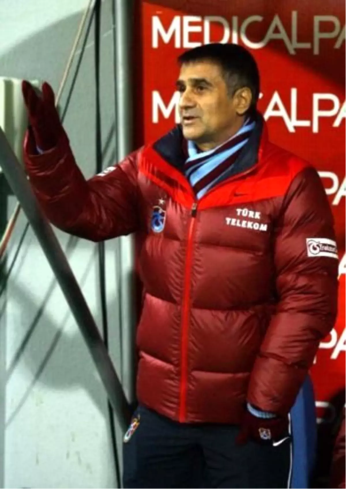 Güneş: "Ligin İlk Yarısında Ortaya Koyduğumuz Oyun Tamamen Olumsuzdur"