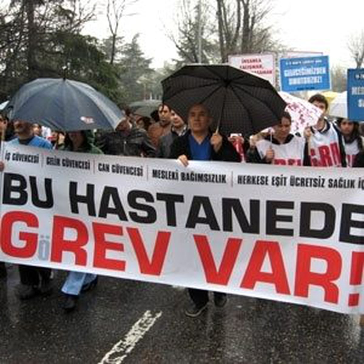 Kamu Çalışanlarından Bir Günlük İş Bırakma Eylemi