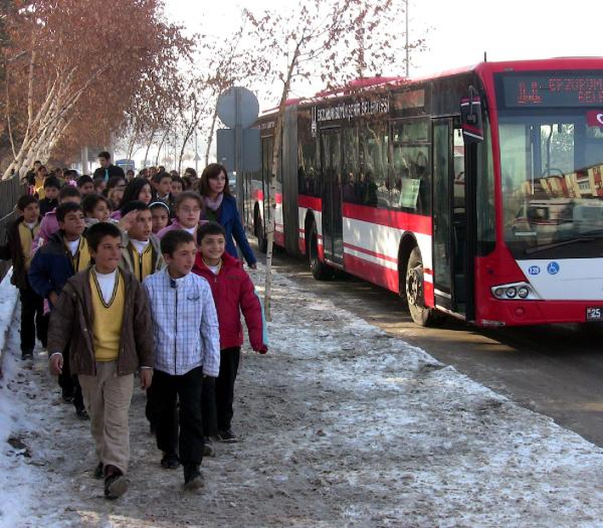 Obeziteye Karşı Çocuklara Tiyatrolu Eğitim
