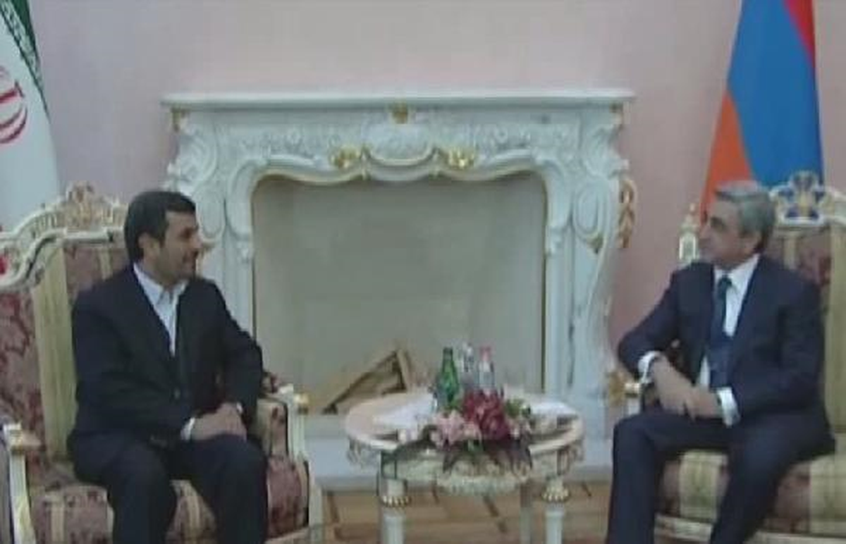 Ahmedinejad, Ermenistan'da