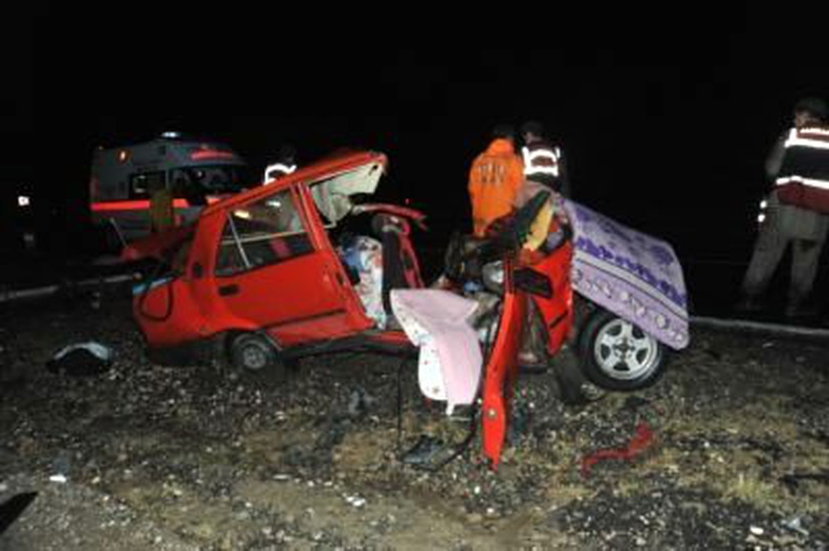 Antalya'da Trafik Kazası: 1 Ölü, 3 Yaralı
