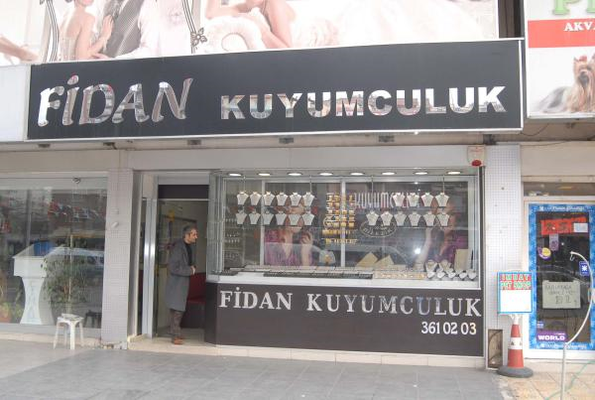 Kuyumcu, Silahlı Gaspçıları Korkutup Kaçırdı