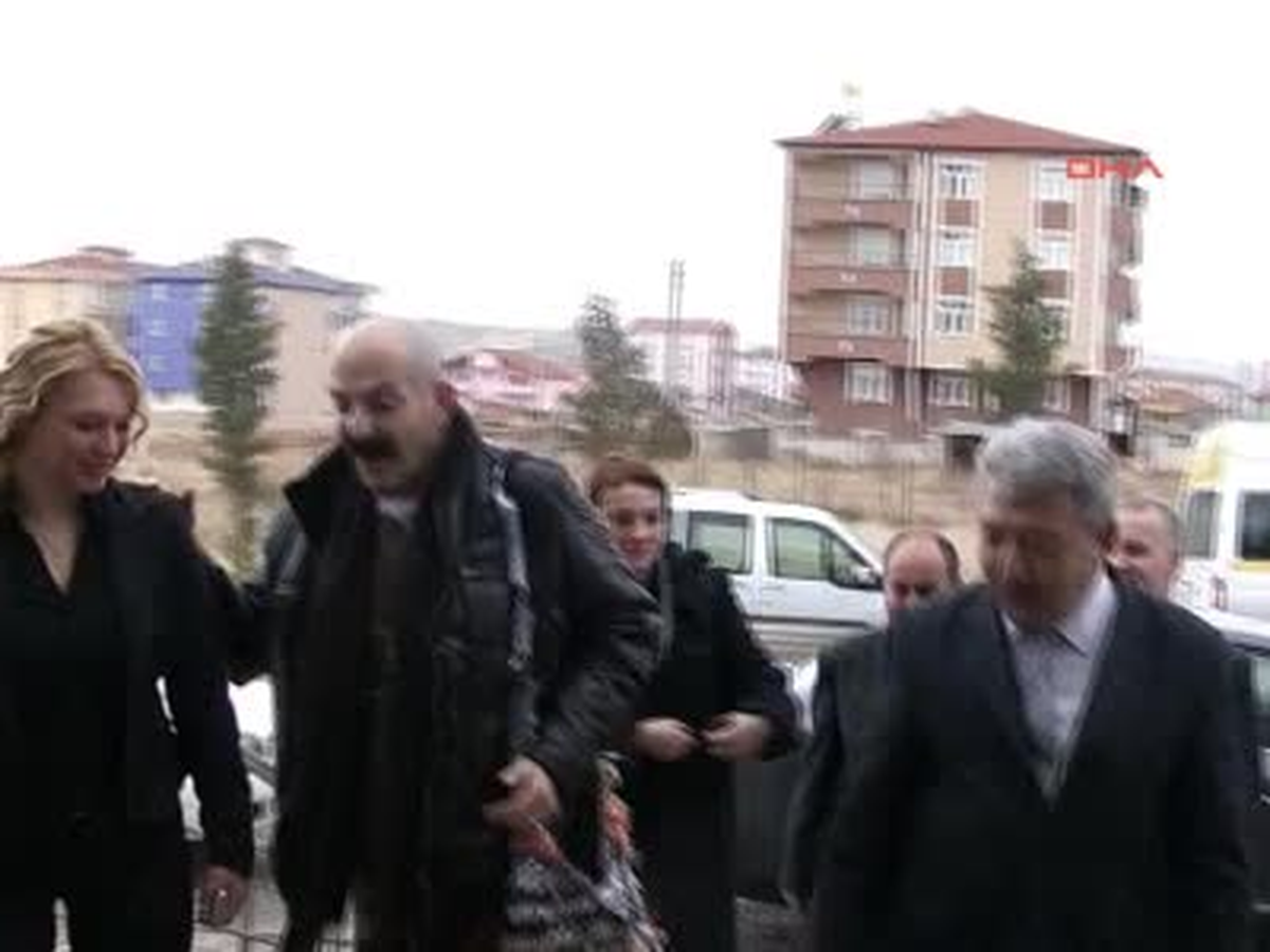 Ünlü Modacı Cemil İpekçi Fransa Parlamentosu Faşistçe Karar Aldı