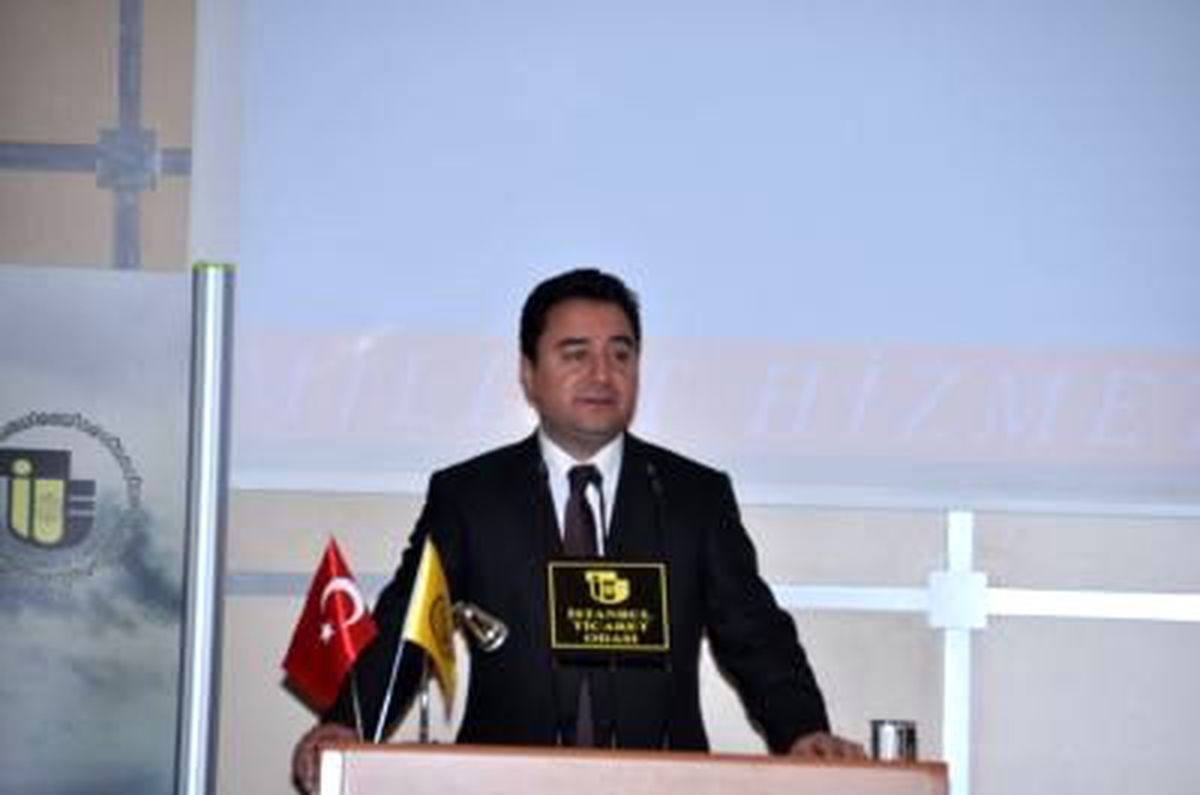 Babacan: Türkiye'ye Bakanlar Başarı Görüyor