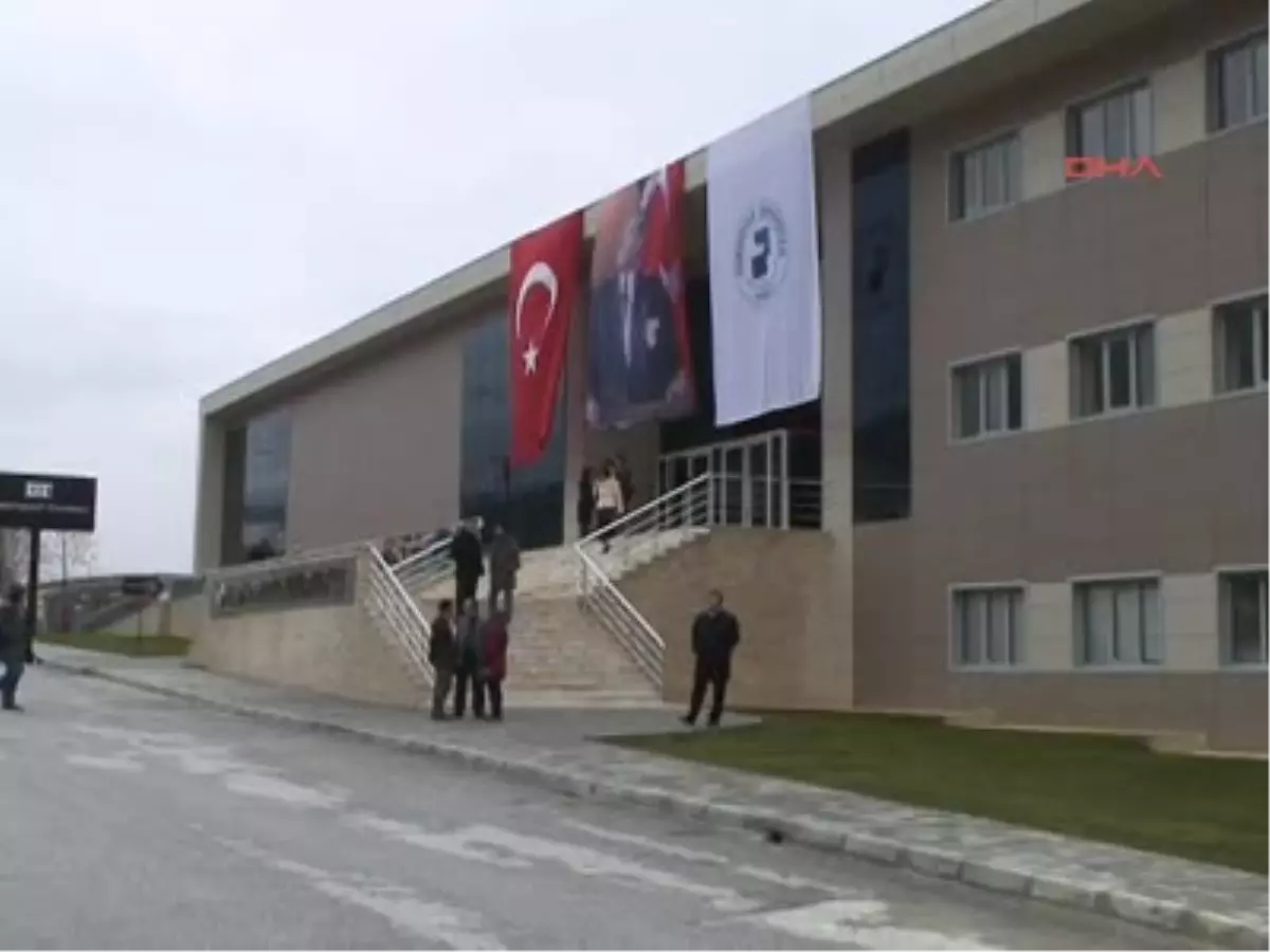 Bakan Günay\'ı Duygulandıran Tören