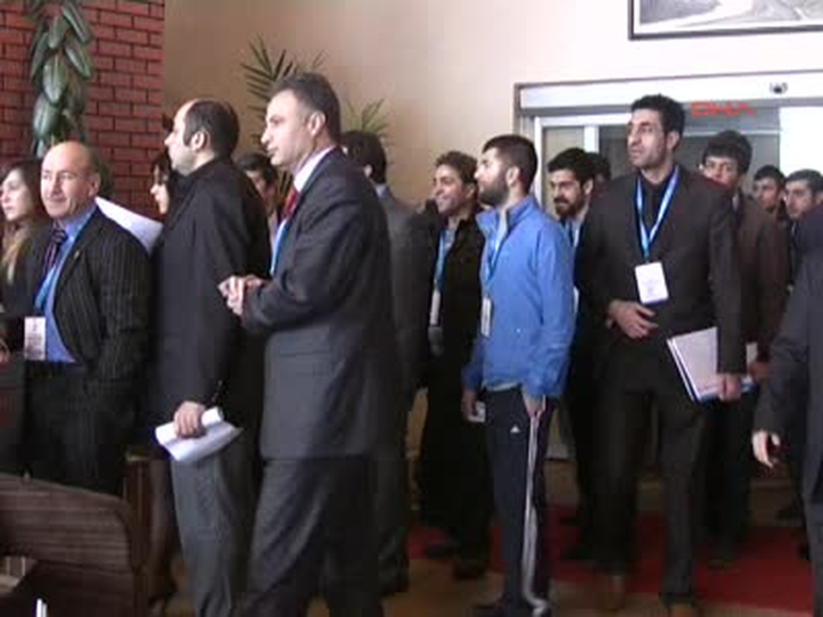 Başbakan Gençlerin İdolü