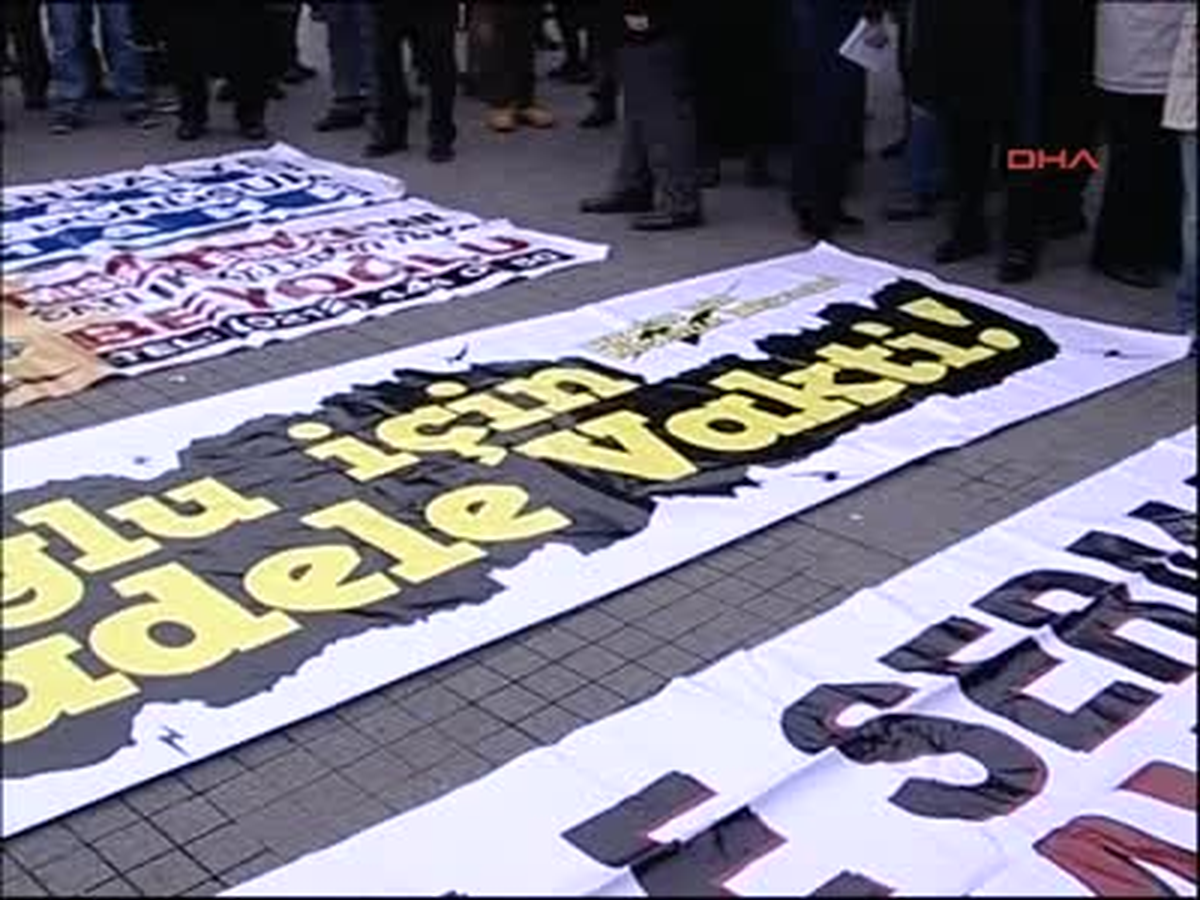 Sanatçılardan Emek Sineması Protestosu