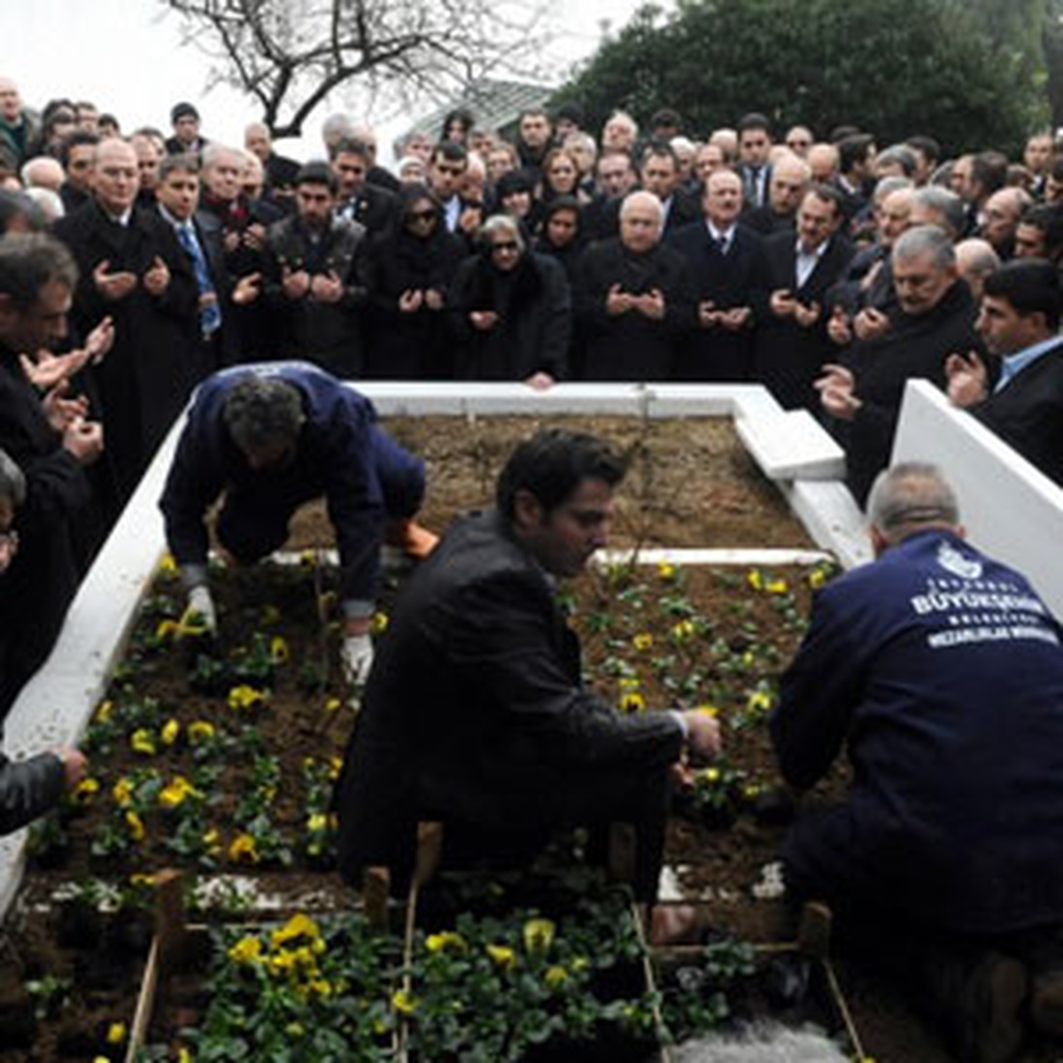 Aydın Menderes Defnedildi