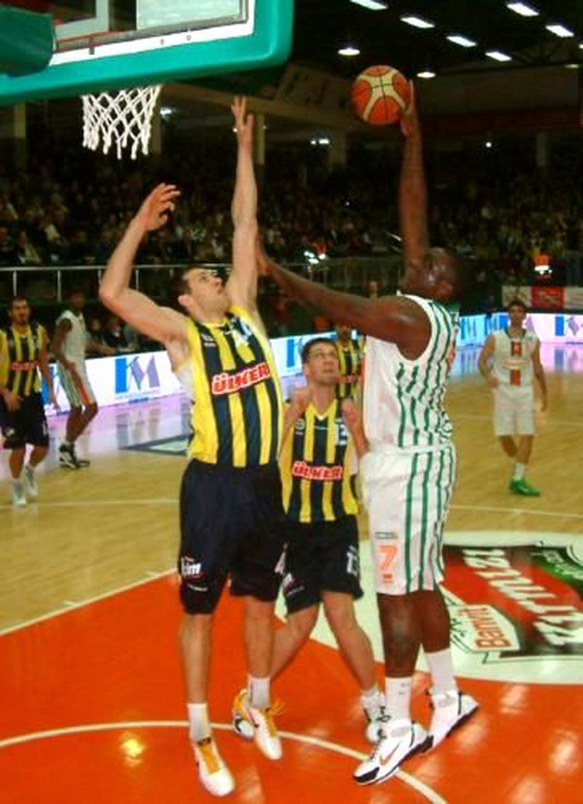 Banvit- Fenerbahçe Ülker: 70- 66
