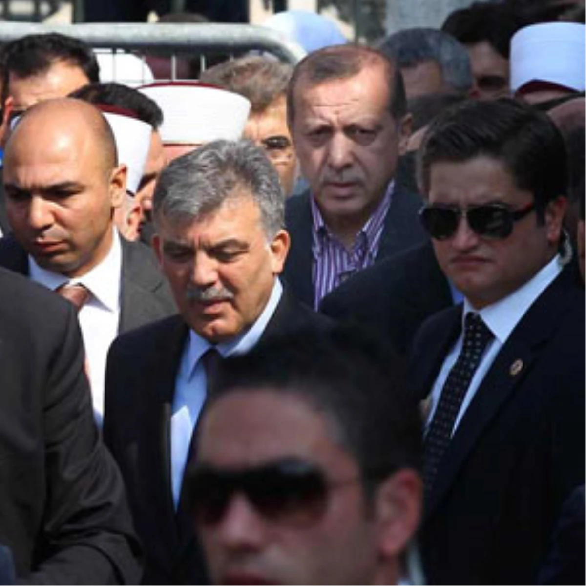 Gül ve Erdoğan Menderes Ailesine Taziyelerini Sundu