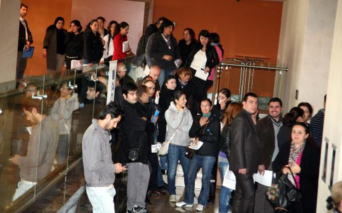Lüks Otelde, İşçi Adaylarına Mülakat